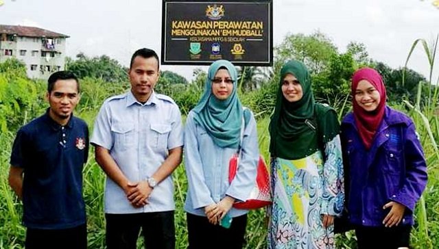 Free Malaysia Today Representatives from SMK Pasir Gudang and the smart partnership programme.